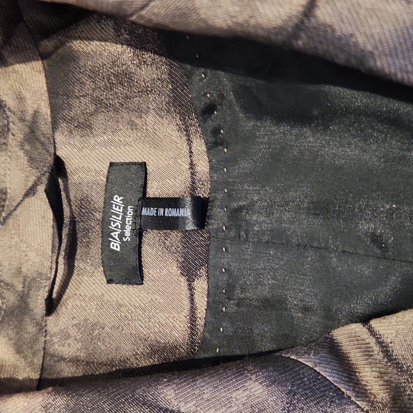 Basler Selection Elegant Women's Patterned Blazer - Picture 7 of 7